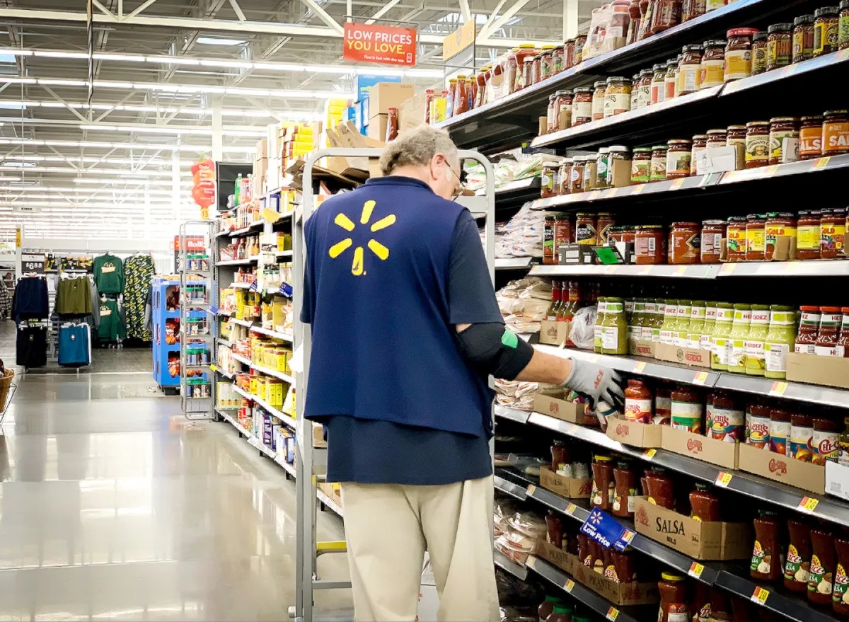 Walmart in the USA - A History of Evolution and Commitment to Best Customer Service